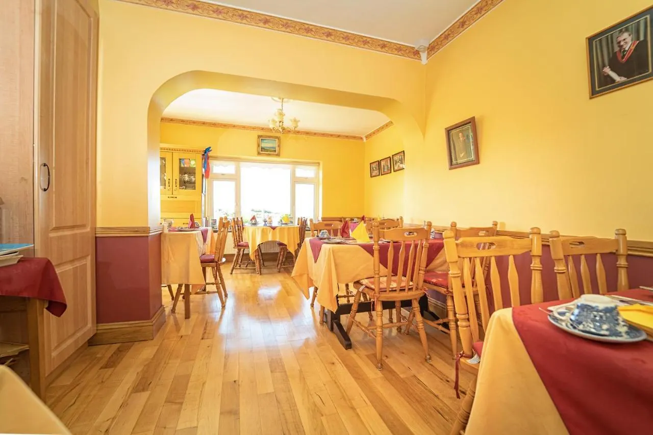 Bertra House B&B Westport 3*,