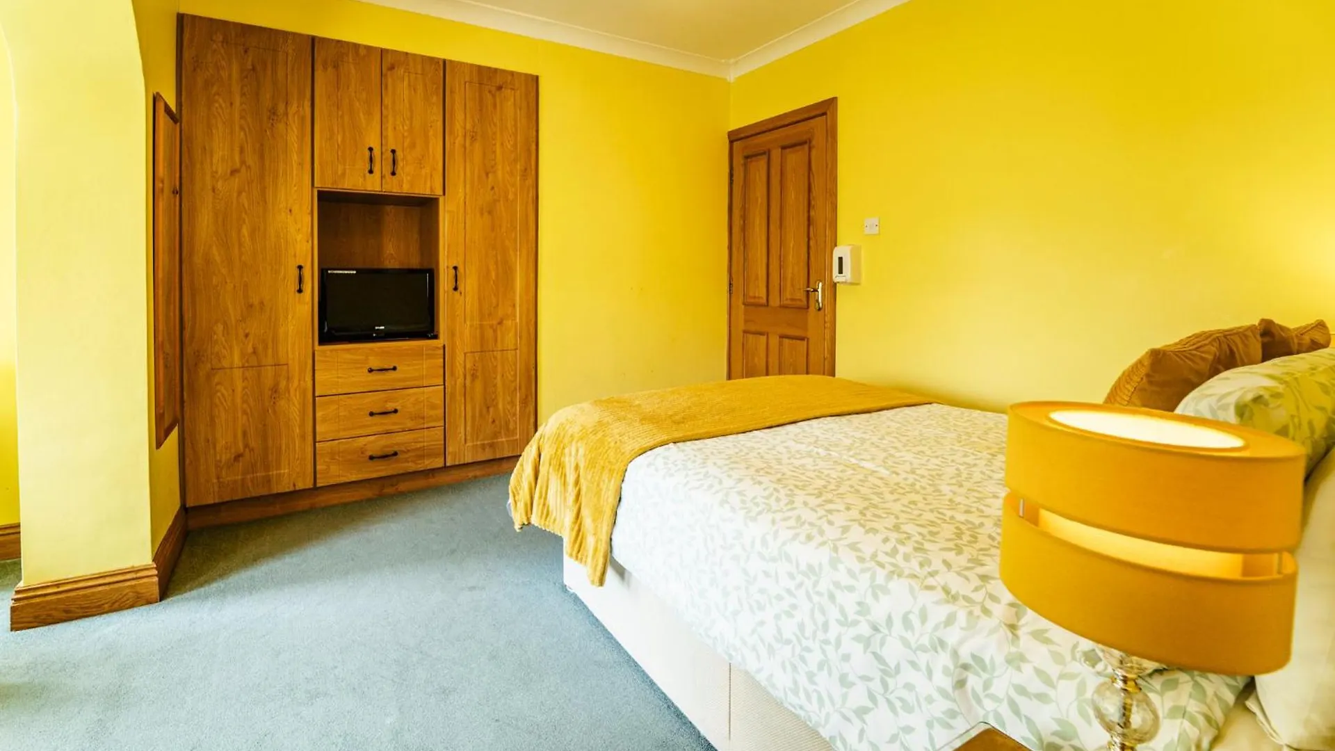 Oda ve Kahvaltı Bertra House B&B Westport