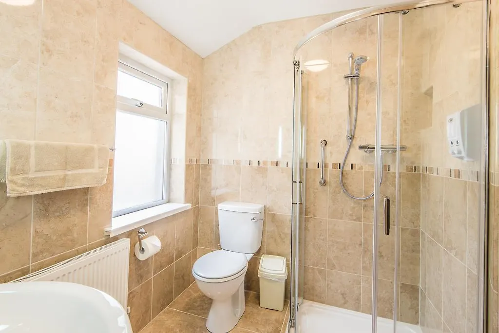 Bertra House B&B Westport Oda ve Kahvaltı